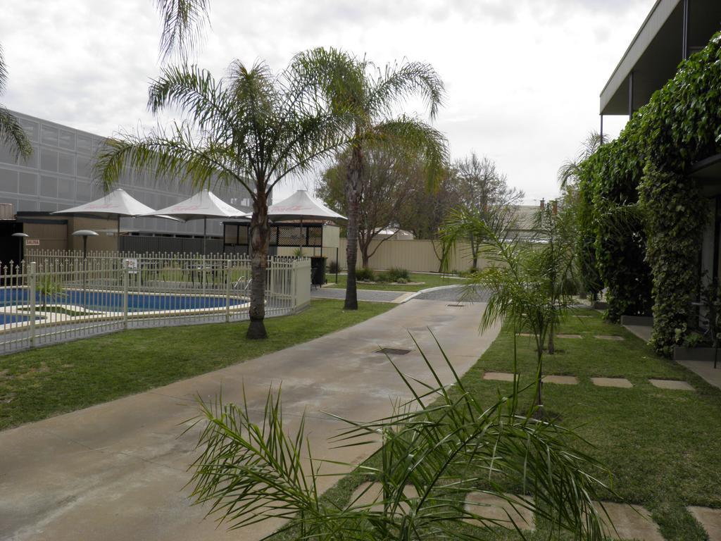 Sandors Motor Inn Mildura Exterior photo